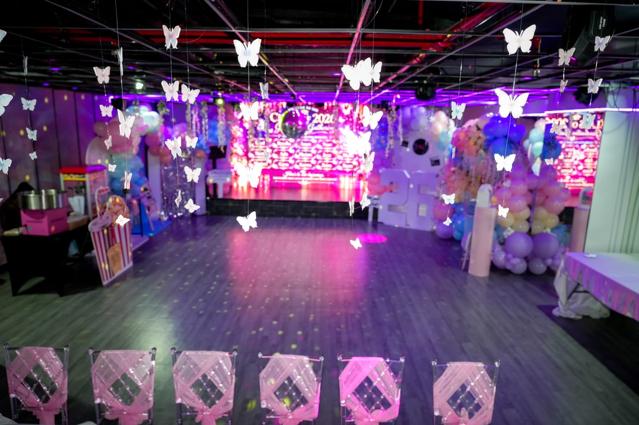 A real AVIBES graduation setting